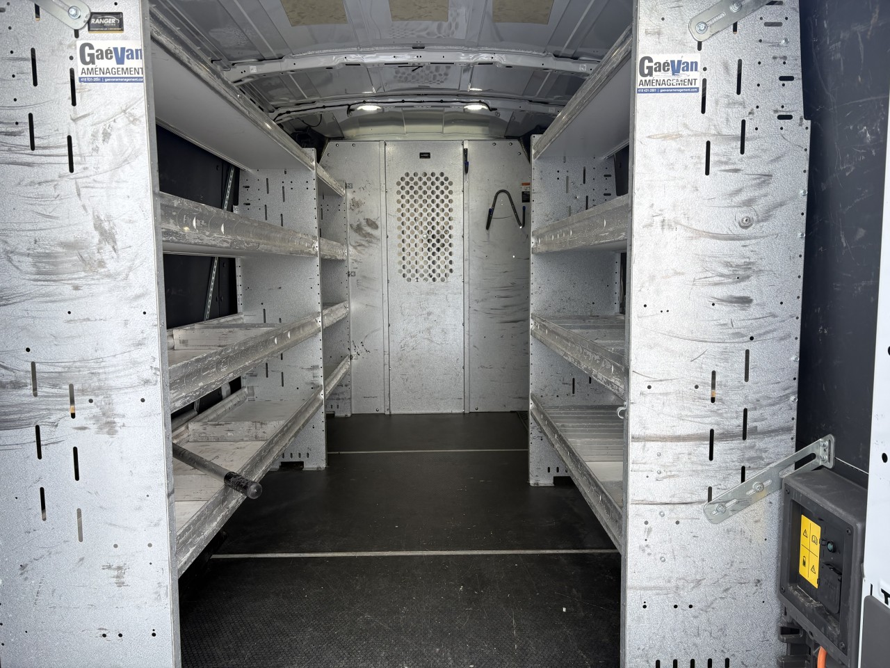 2022 Ford E-Transit T-350 Med Rf 9500 GVWR RWD Main Image