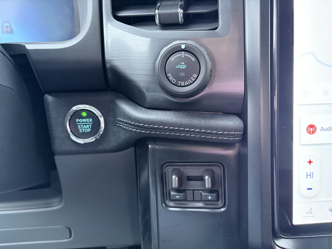 2025 Ford F-150 Lightning FLASH Main Image