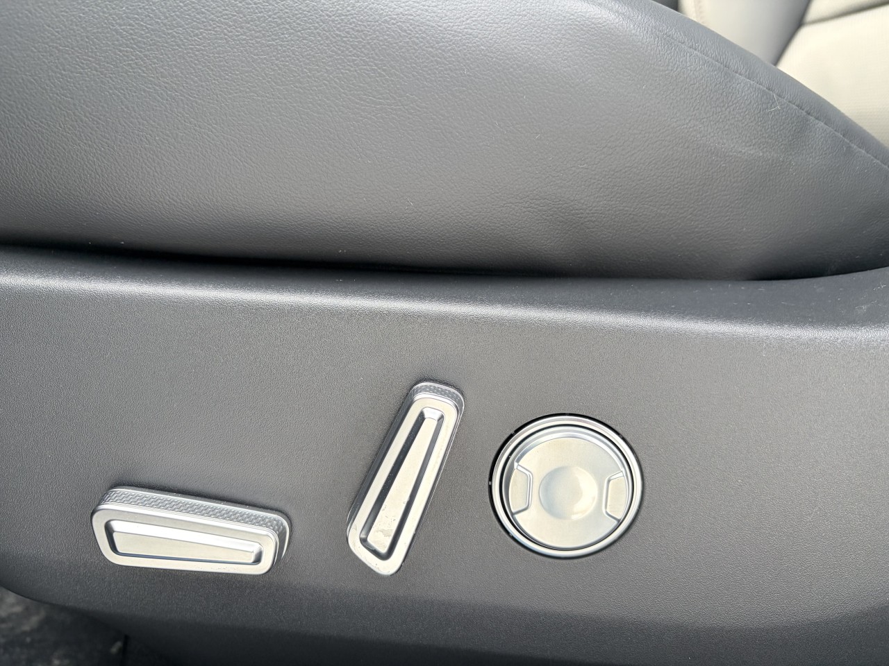 2026 Lincoln Nautilus Premiere Main Image