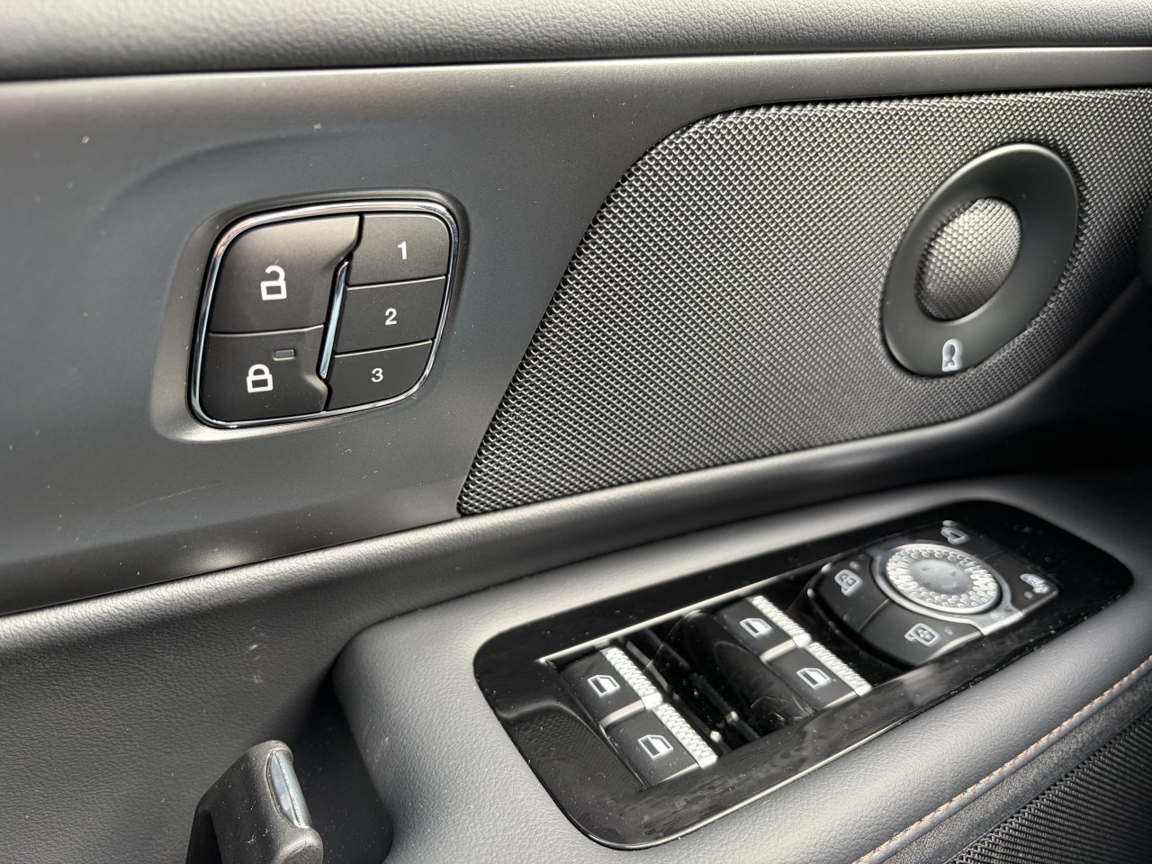 2026 Lincoln Nautilus Premiere Main Image