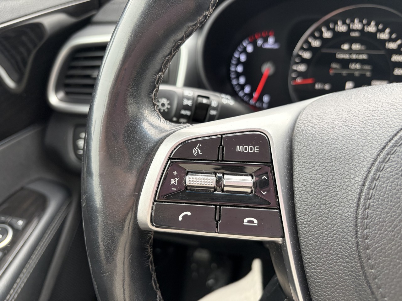 2019 Kia Sorento EX V6 CUIR SIEGES CHAUFFANT VOLANT CHAUFFANT CAMERA DE RECUL PNEUS D’HIVER/ÉTÉ Main Image