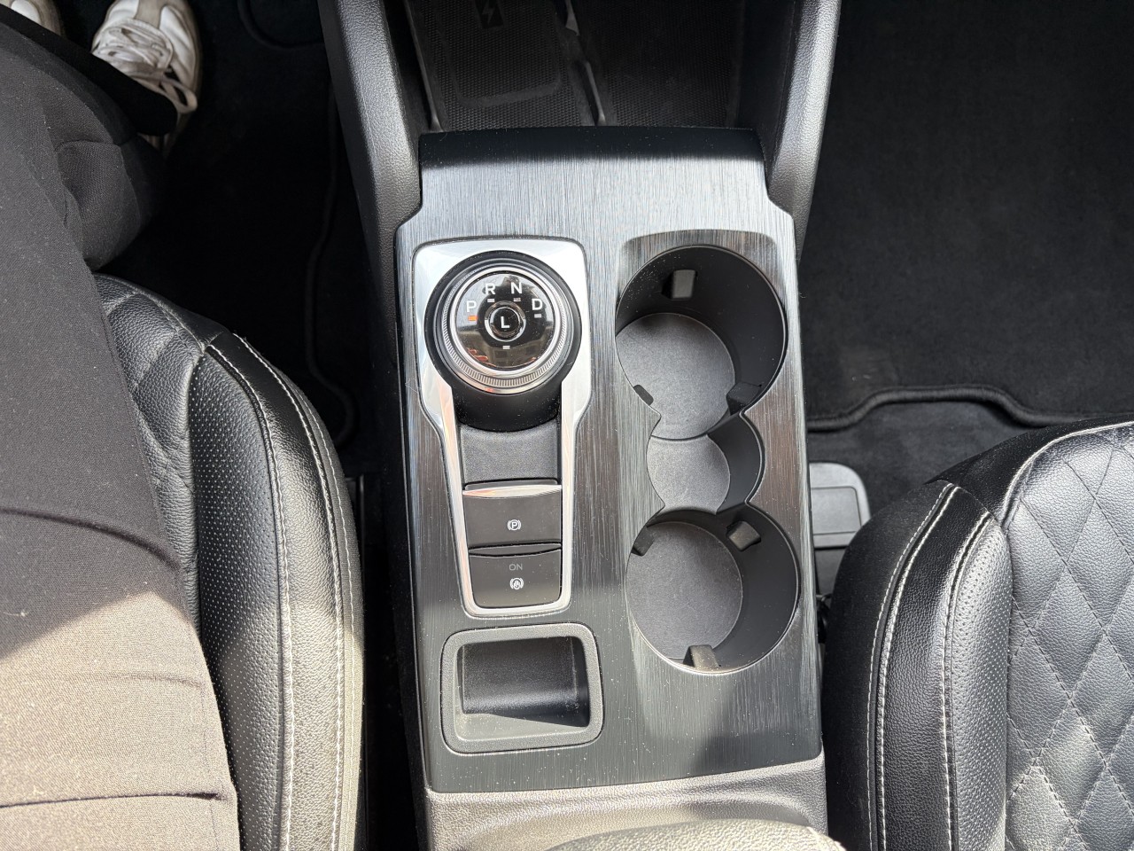 2023 Ford Escape PHEV HAUT NIVEAU 700A TOIT PANORAMIQUE ENSEMBLE REMORQUAGE AFFICHAGE TÊTE HAUTTE Main Image