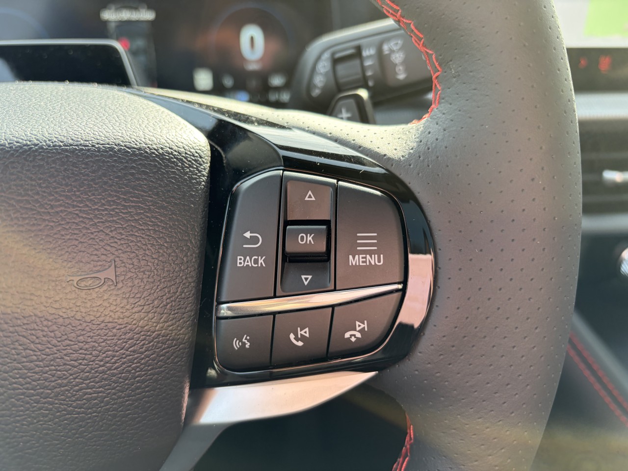 2026 Ford Explorer ST 400A TOIT PANORAMIQUE ENSEMBLE REMORQUAGE Main Image