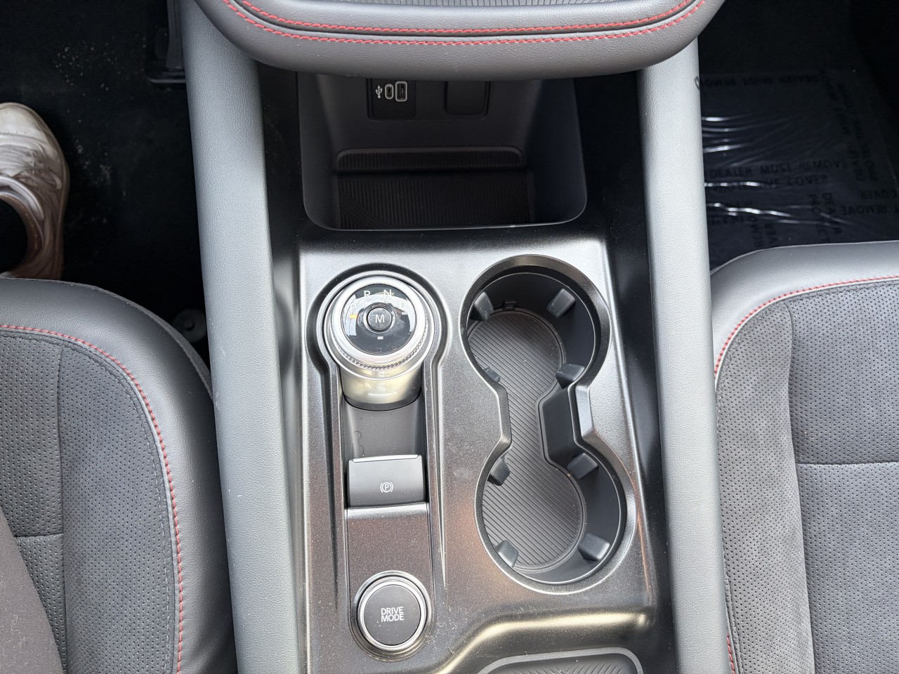 2026 Ford Explorer ST 400A TOIT PANORAMIQUE ENSEMBLE REMORQUAGE Main Image