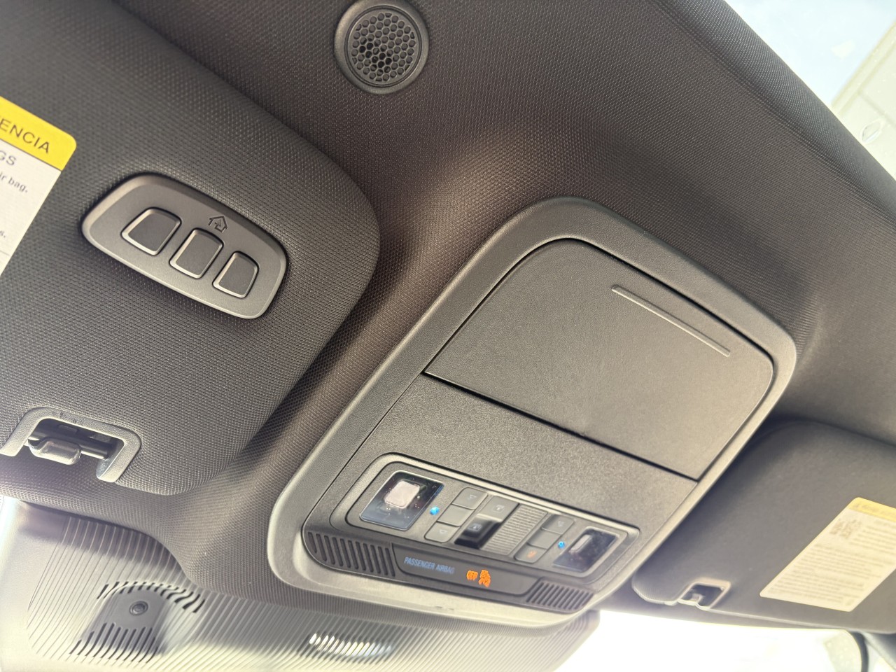 2026 Ford Explorer ST 400A TOIT PANORAMIQUE ENSEMBLE REMORQUAGE Main Image