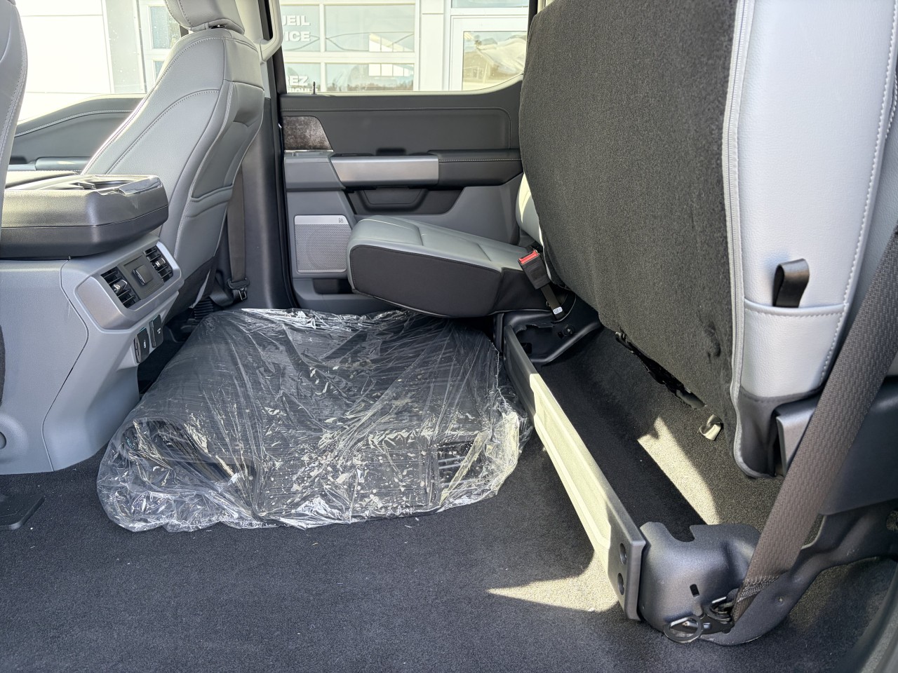 2025 Ford F-150 Lightning FLASH 312A BATTERIE LONGUE DURÉE ENSEMBLE REMORQUAGE MAX Main Image