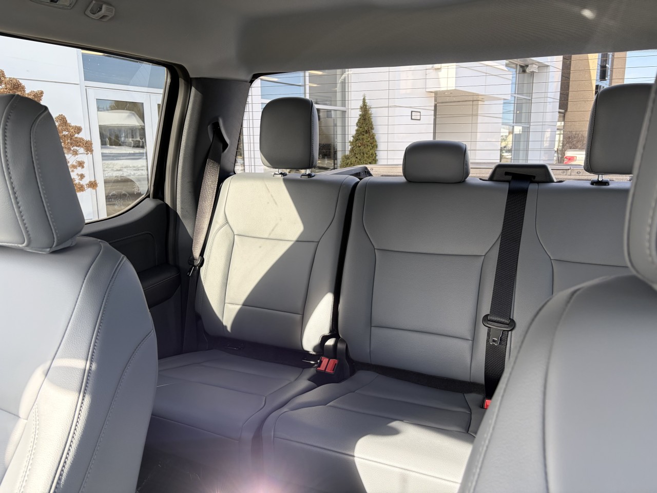 2025 Ford F-150 Lightning FLASH 312A BATTERIE LONGUE DURÉE ENSEMBLE REMORQUAGE MAX Main Image