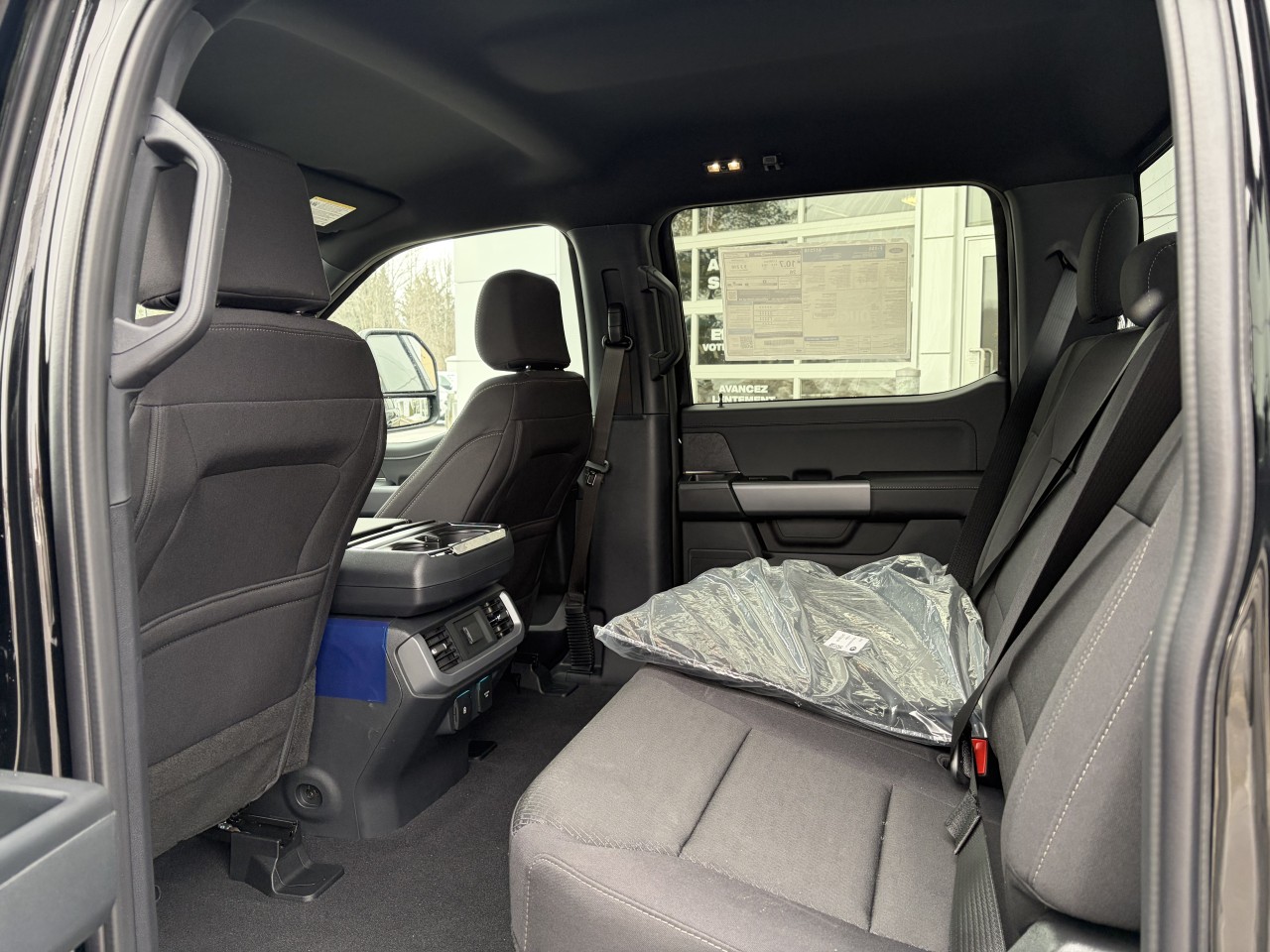 2026 Ford F-150 XLT 302A HEV ENSEMBLE REMORQUAGE SIÈGES CHAUFFANT Main Image