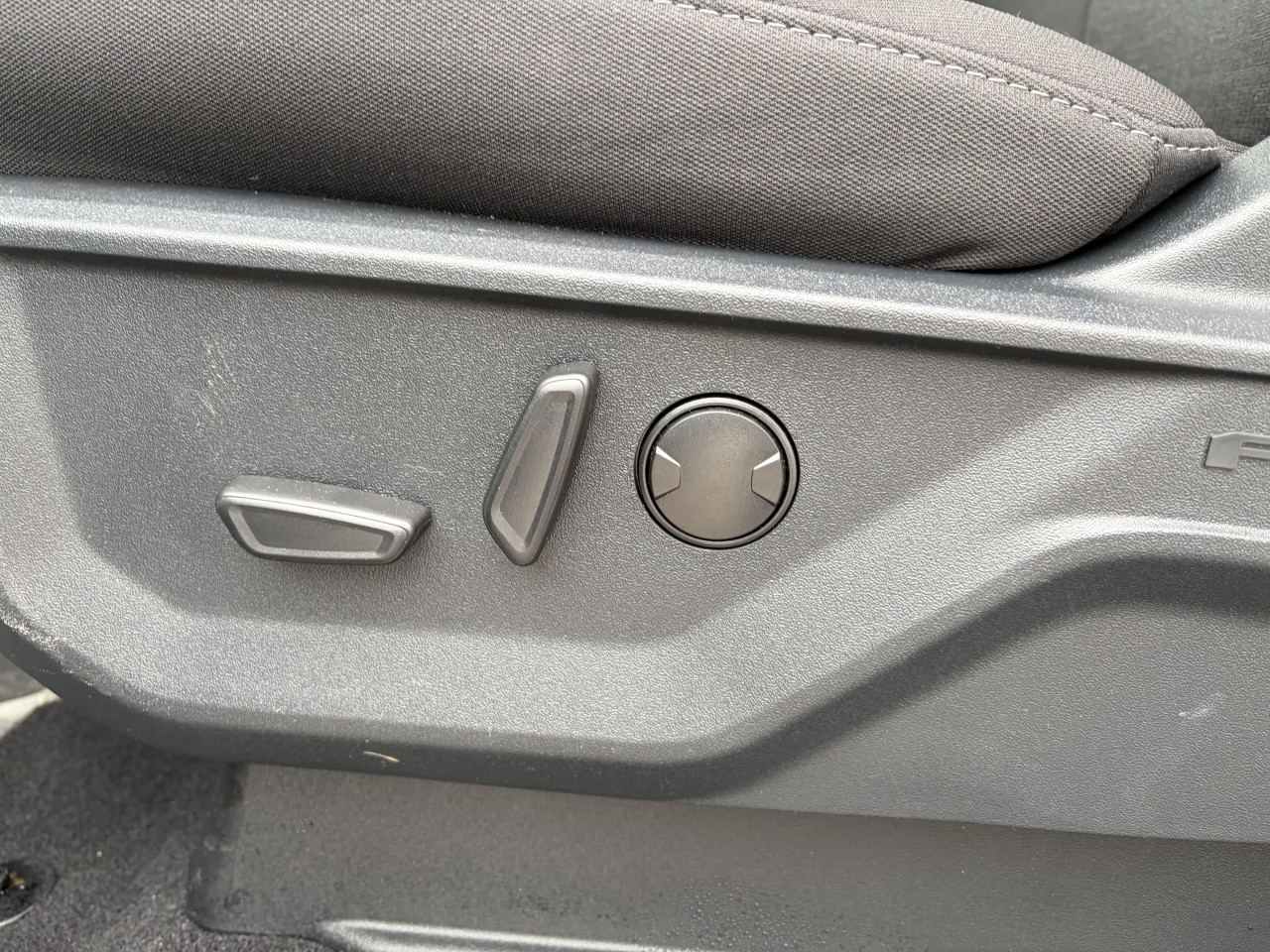 2026 Ford F-150 XLT 302A HEV ENSEMBLE REMORQUAGE SIÈGES CHAUFFANT Main Image