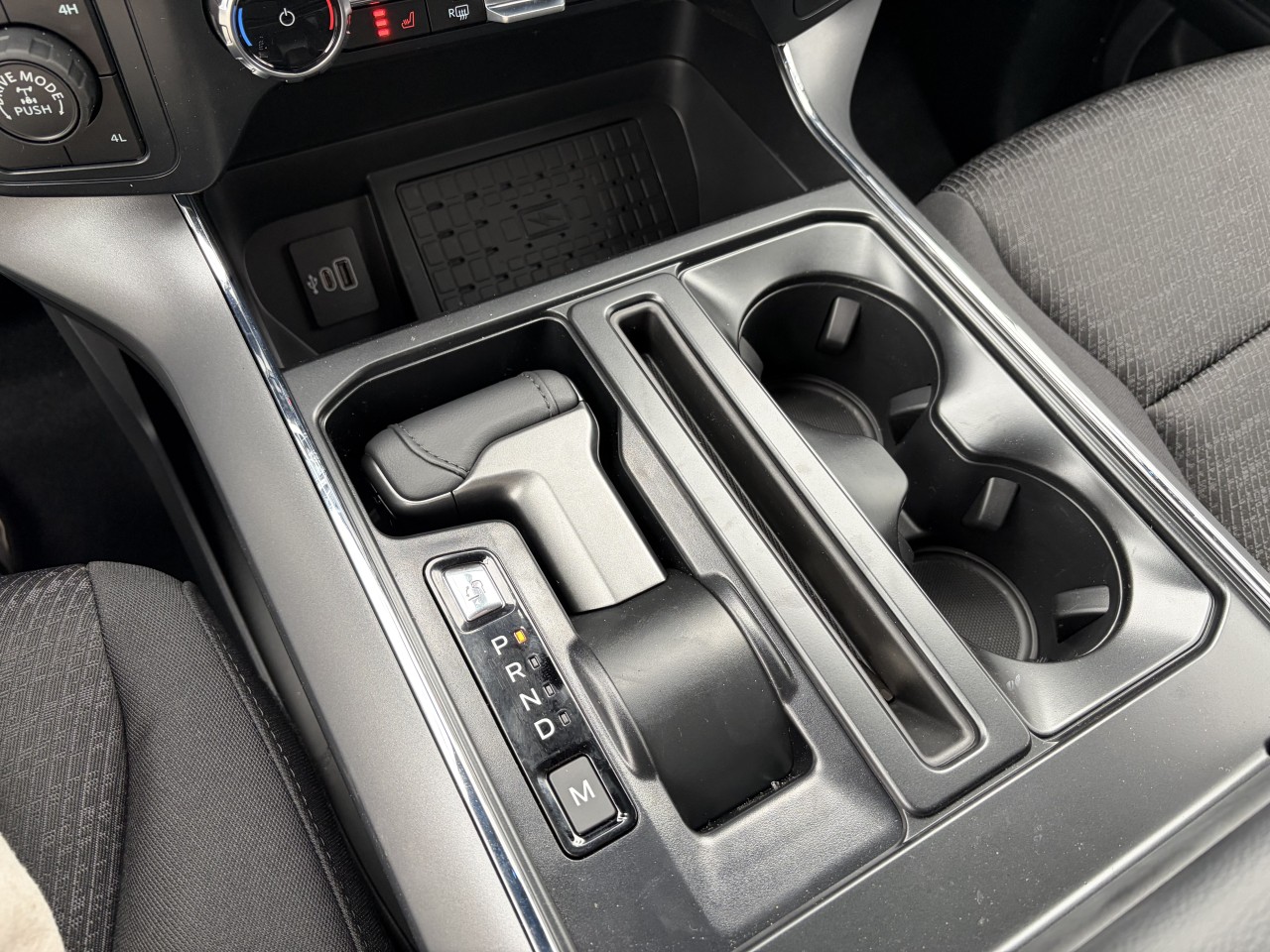 2026 Ford F-150 XLT 302A HEV ENSEMBLE REMORQUAGE SIÈGES CHAUFFANT Main Image