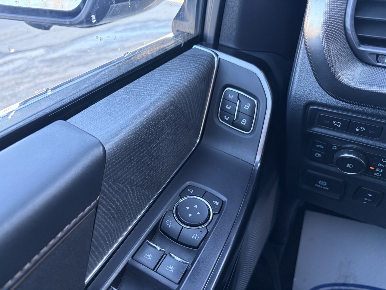 2021 Ford F-150 PLATINUM 701A HYBRIDE CUIR ENSEMBLE REMORQUAGE Main Image