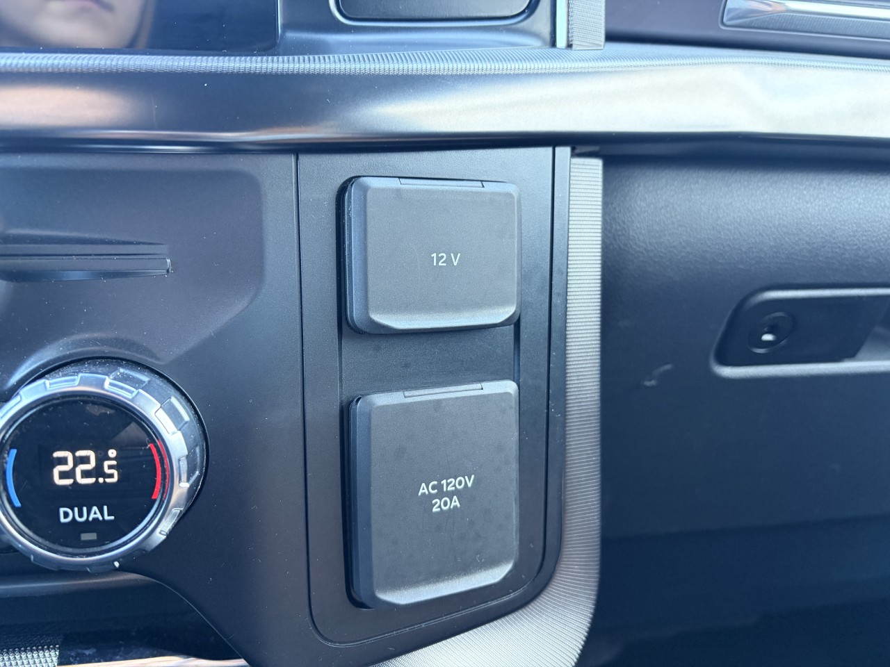 2021 Ford F-150 PLATINUM 701A HYBRIDE CUIR ENSEMBLE REMORQUAGE Main Image