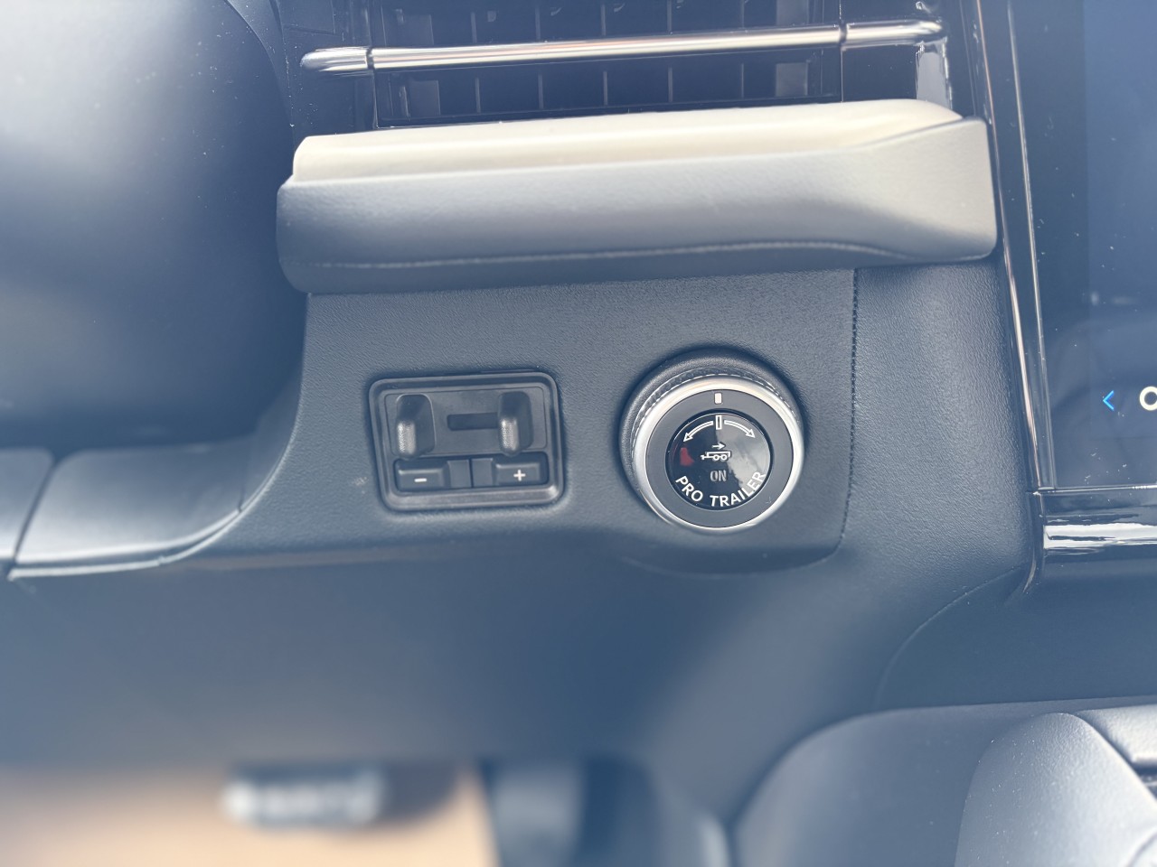 2026 Lincoln Navigator Reserve Main Image