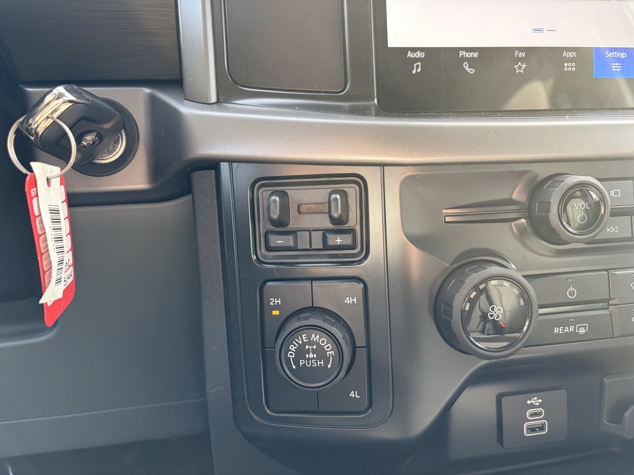 2026 Ford F-150 XLT 300A Main Image