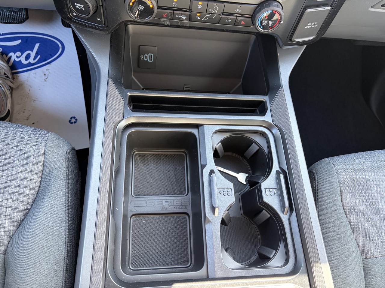2026 Ford F-250 Super Duty XLT Main Image