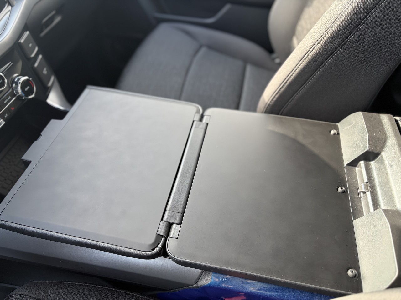 2026 Ford F-150 XLT 302A HYBRIDE POWERBOOST Main Image