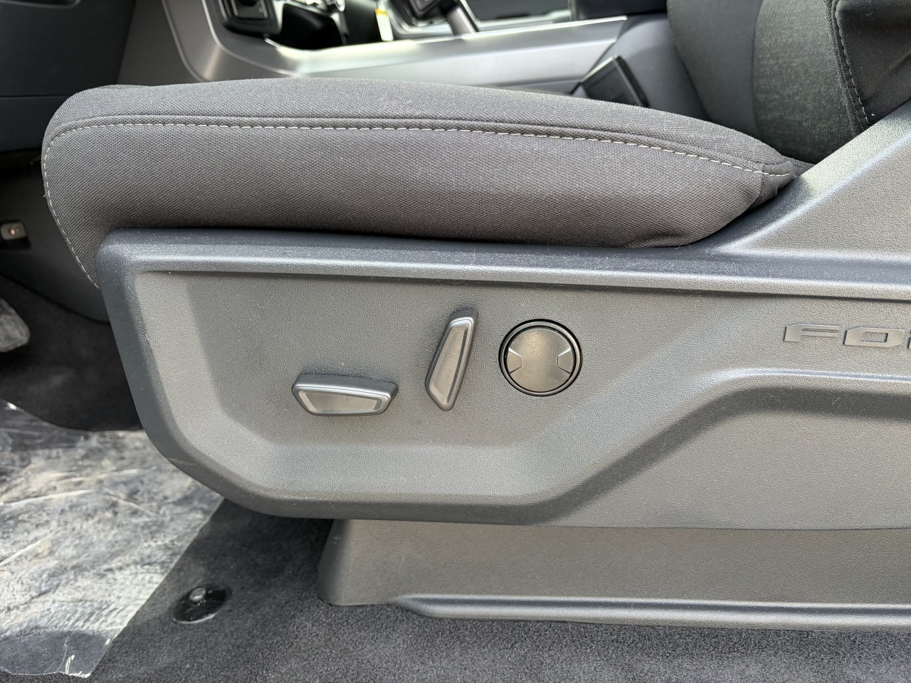 2026 Ford F-150 XLT Main Image