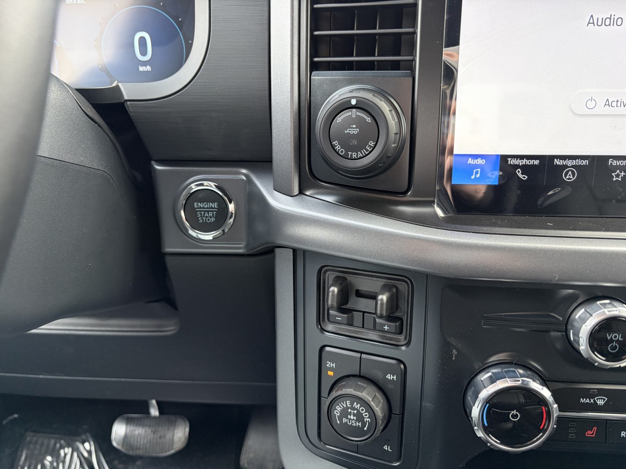 2026 Ford F-150 XLT Main Image