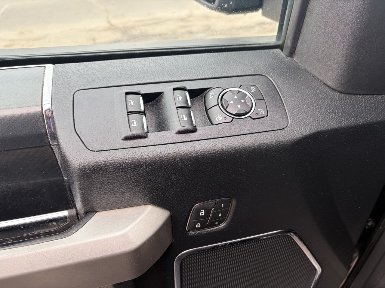 2020 Ford F-150 LARIAT 502A Main Image