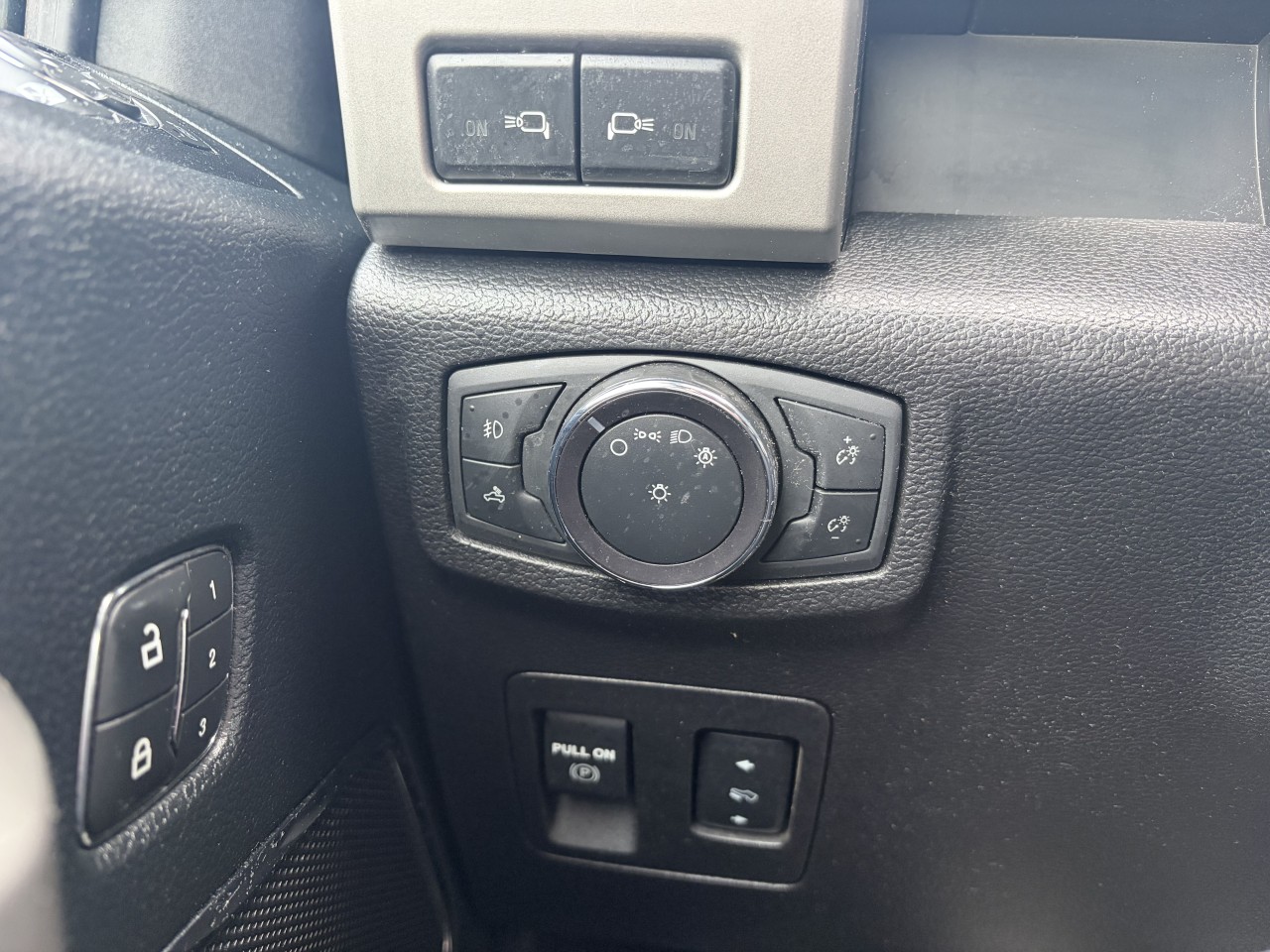 2020 Ford F-150 LARIAT 502A Main Image