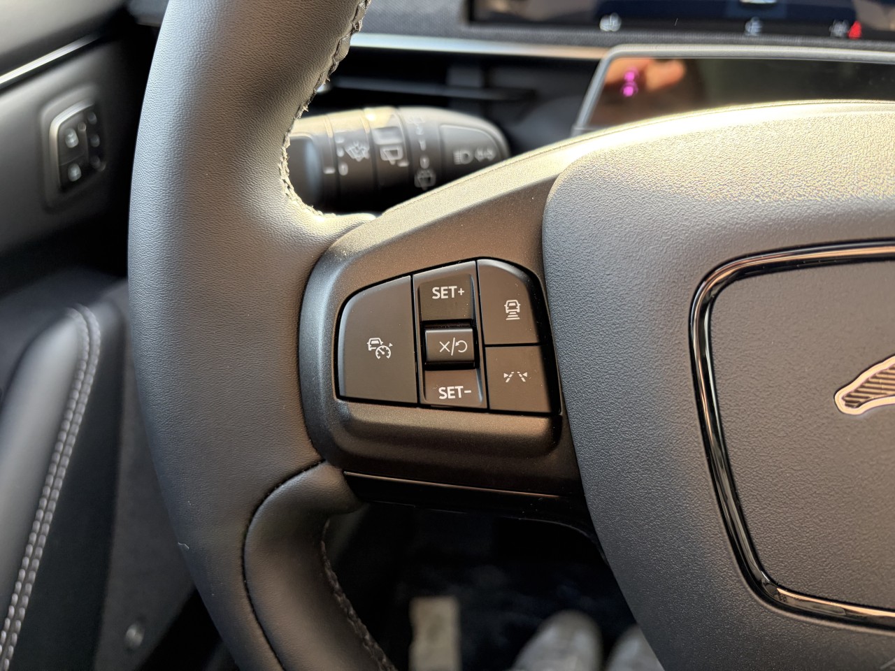 2025 Ford Mustang Mach-E PREMIUM Main Image