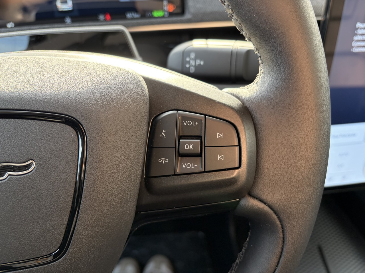 2025 Ford Mustang Mach-E PREMIUM Main Image