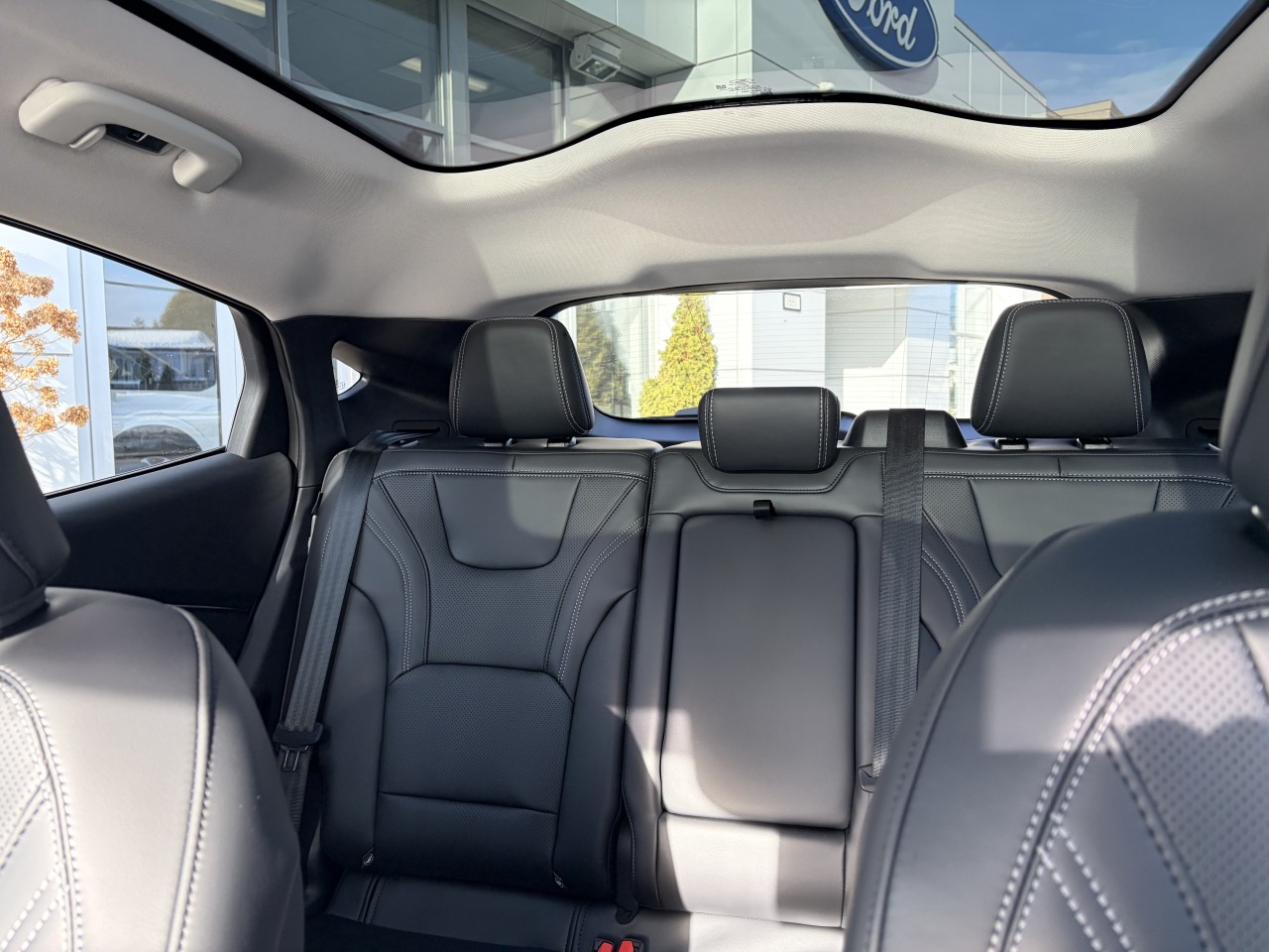 2025 Ford Mustang Mach-E PREMIUM Main Image