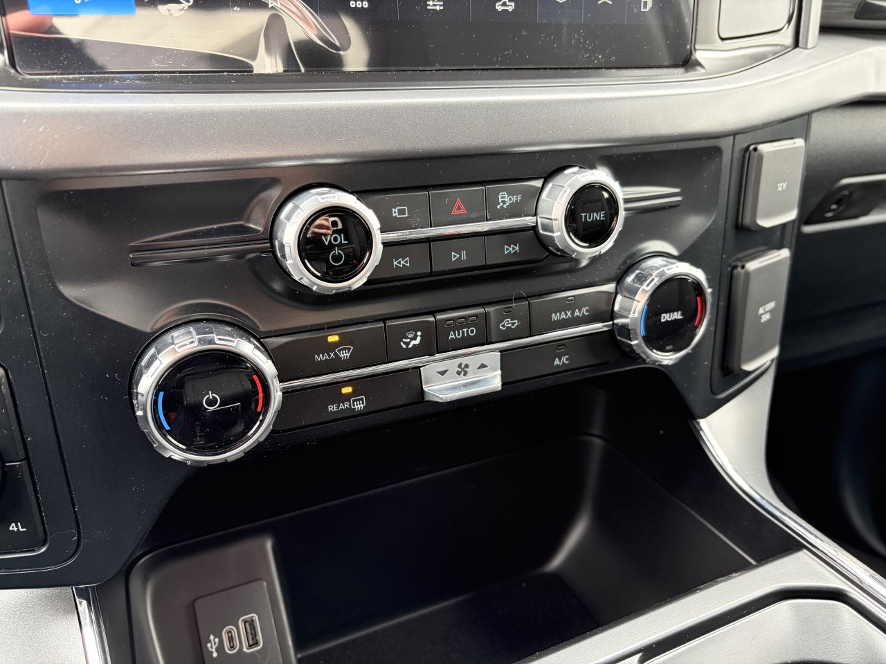 2026 Ford F-150 XLT 301A HYBRIDE POWERBOOST Main Image