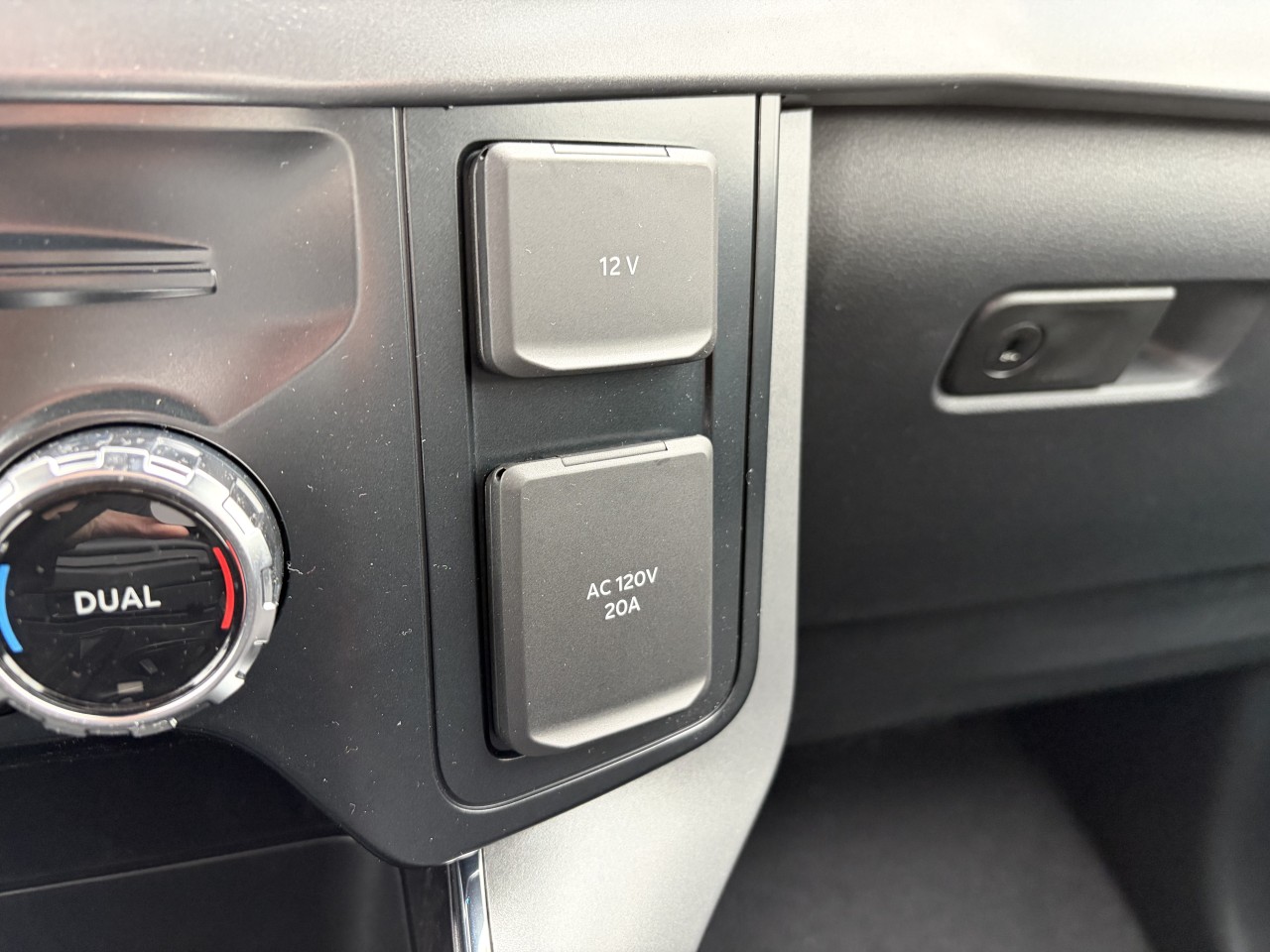 2026 Ford F-150 XLT 301A HYBRIDE POWERBOOST Main Image