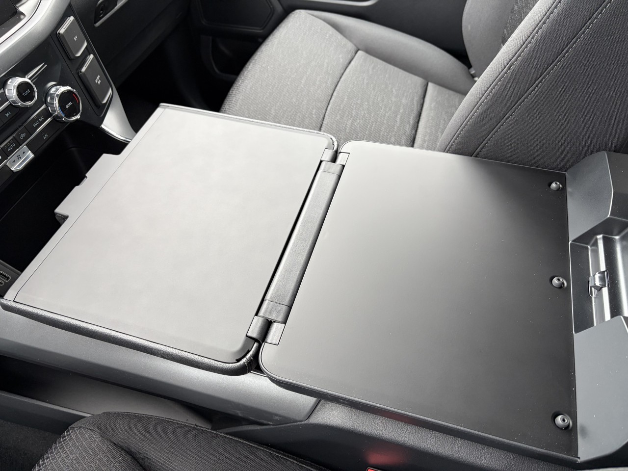 2026 Ford F-150 XLT 301A HYBRIDE POWERBOOST Main Image