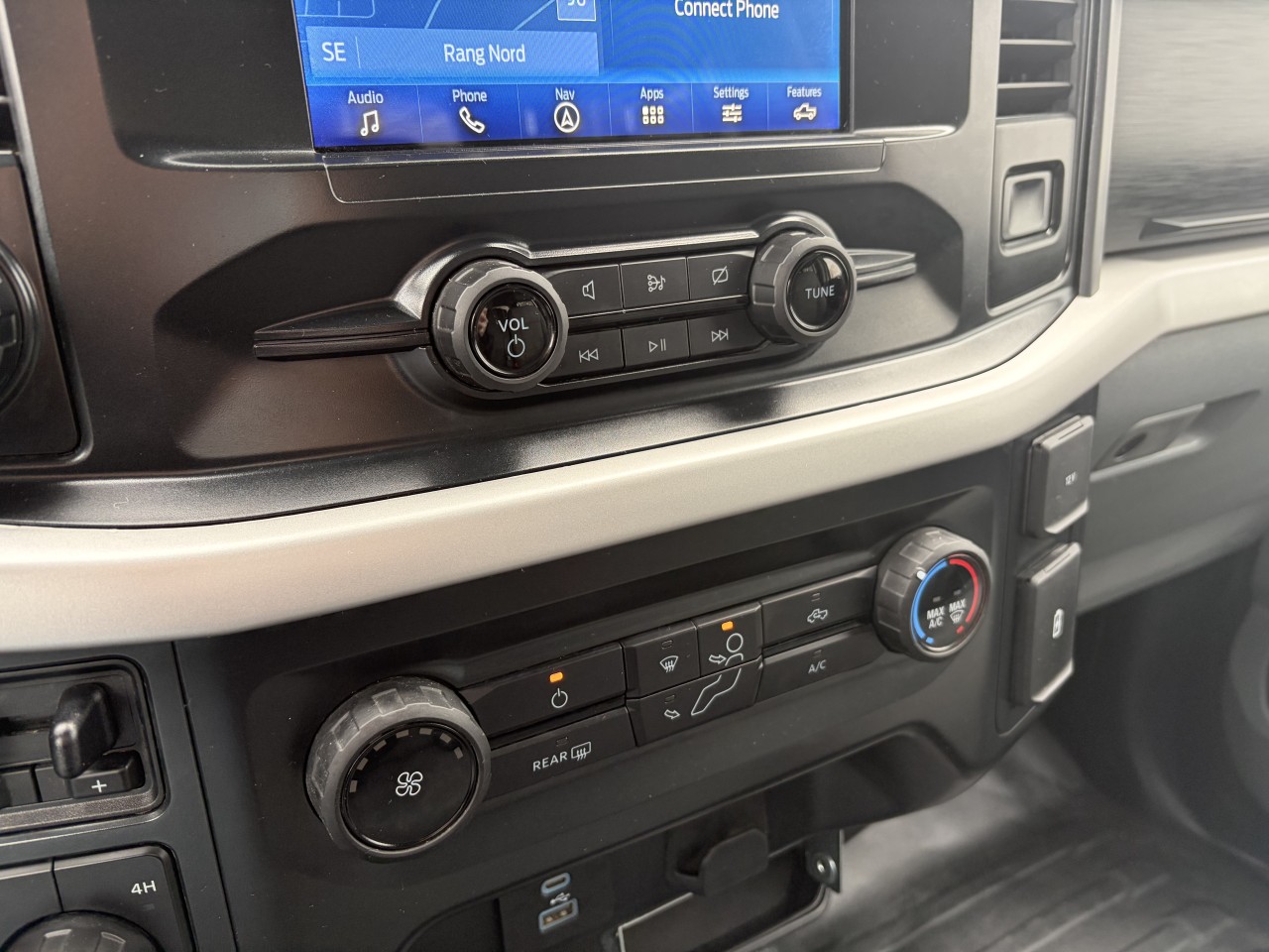 2022 Ford F-150 XLT 300A SYNC4 ENSEMBLE REMORQUAGE MAX Main Image