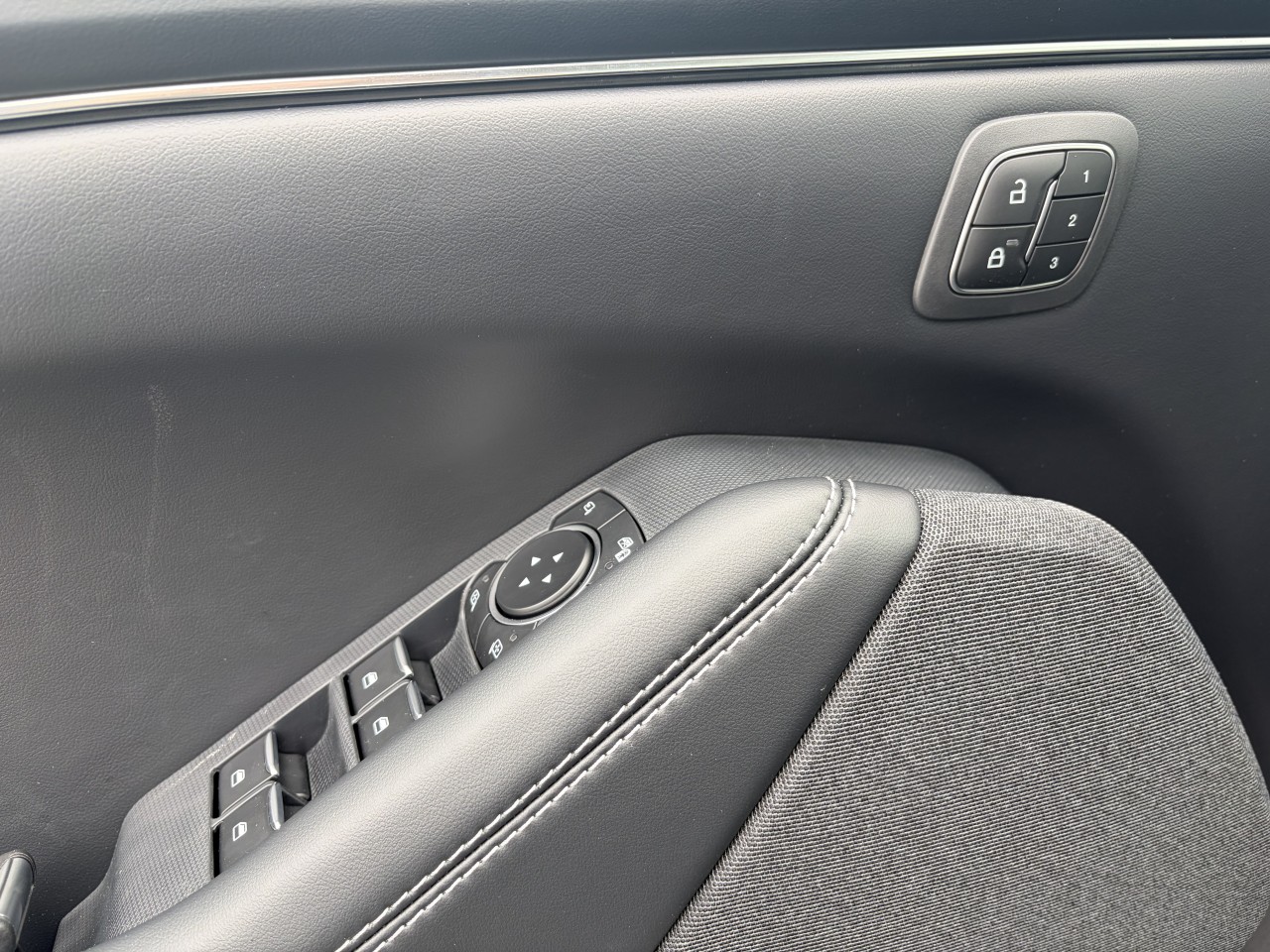 2025 Ford Mustang Mach-E PREMIUM BATTERIE LONGUE DURÉE Main Image