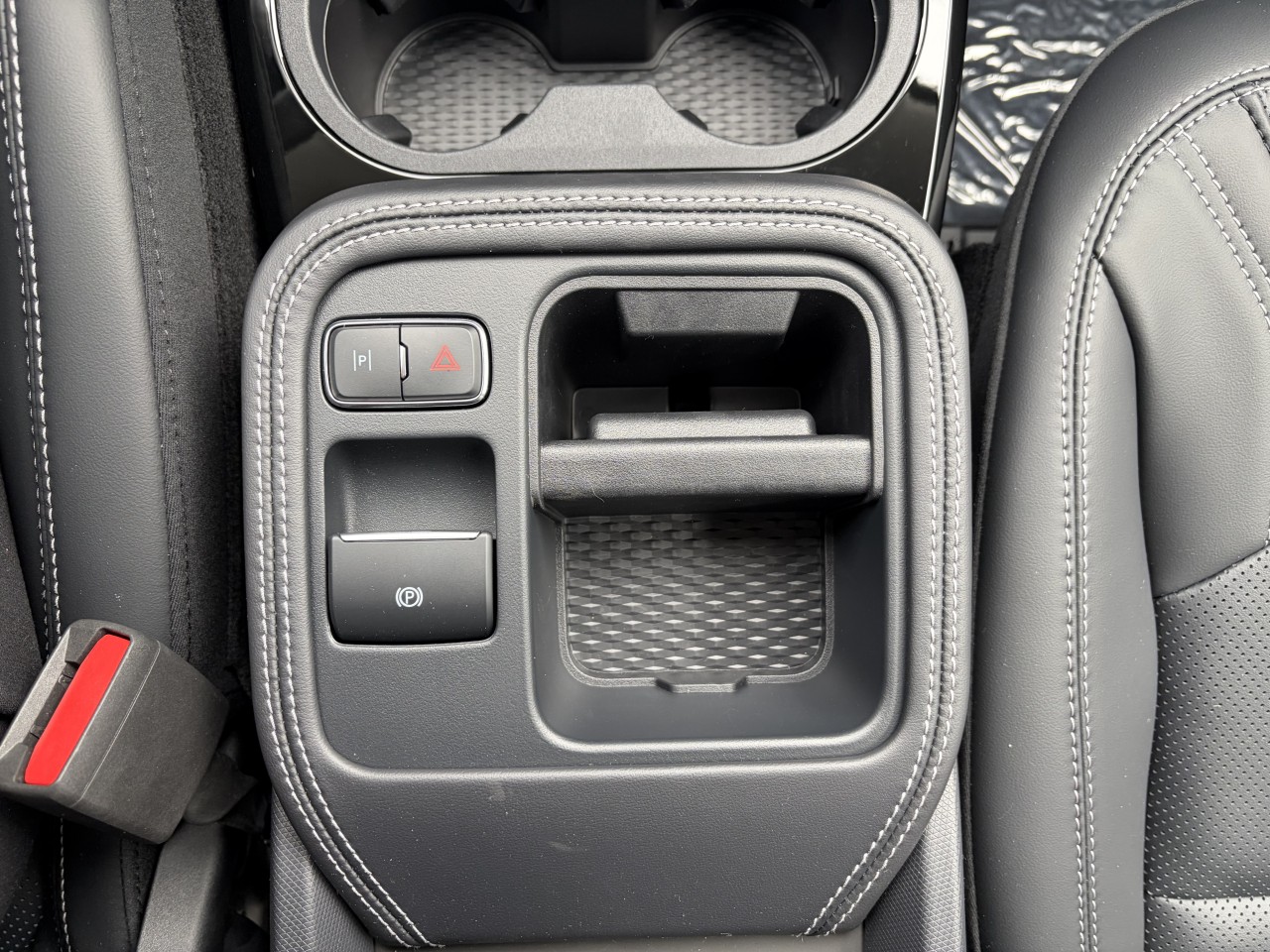 2025 Ford Mustang Mach-E PREMIUM BATTERIE LONGUE DURÉE Main Image