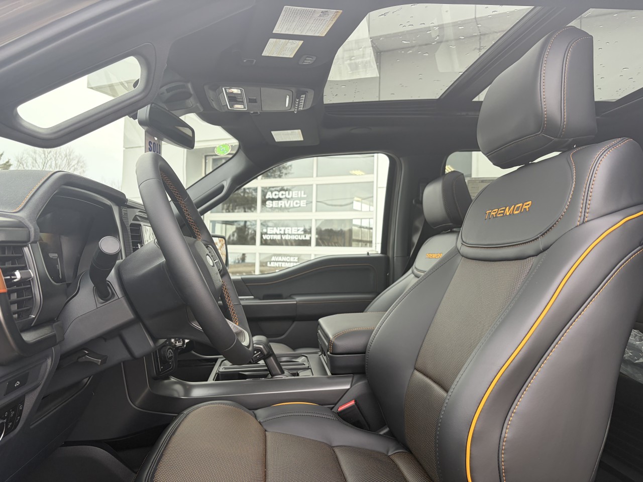 2026 Ford F-150 TREMOR TOIT OUVRANT 402A CUIR Main Image