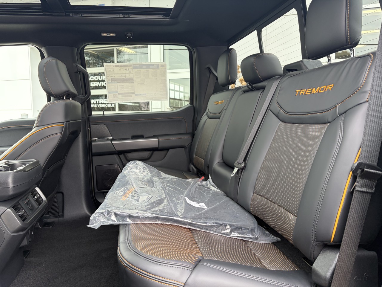 2026 Ford F-150 TREMOR TOIT OUVRANT 402A CUIR Main Image