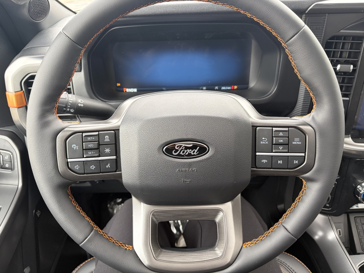 2026 Ford F-150 TREMOR TOIT OUVRANT 402A CUIR Main Image