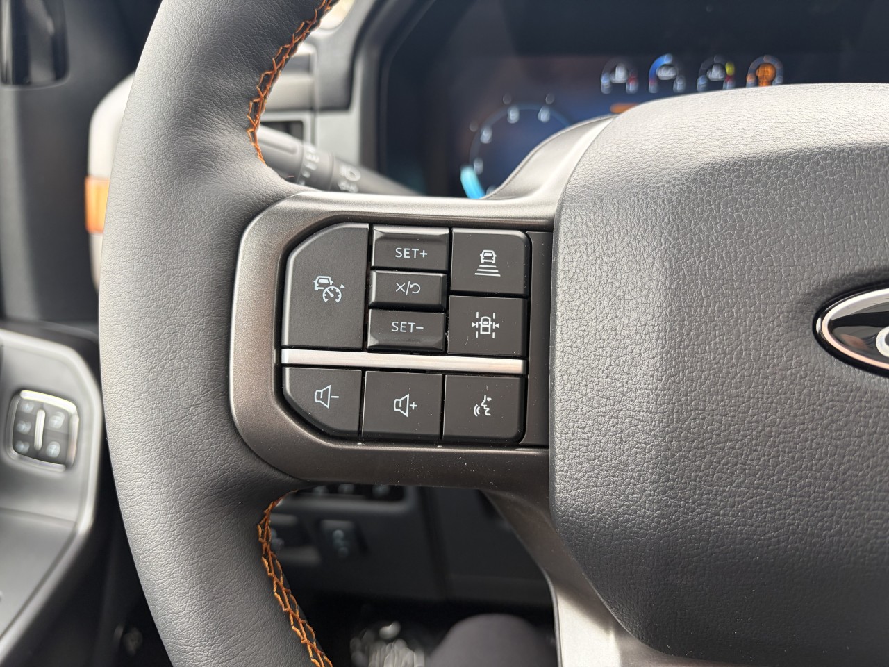 2026 Ford F-150 TREMOR TOIT OUVRANT 402A CUIR Main Image