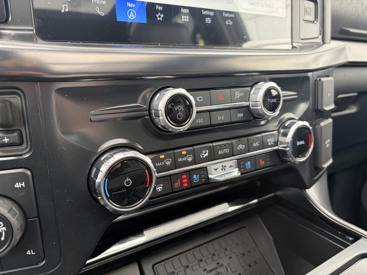 2026 Ford F-150 TREMOR TOIT OUVRANT 402A CUIR Main Image