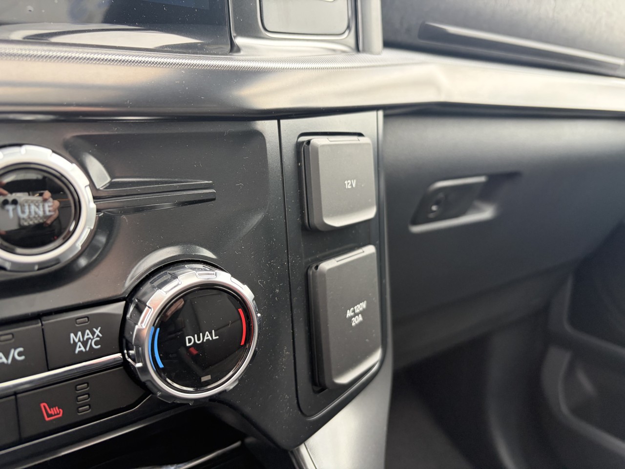 2026 Ford F-150 TREMOR TOIT OUVRANT 402A CUIR Main Image