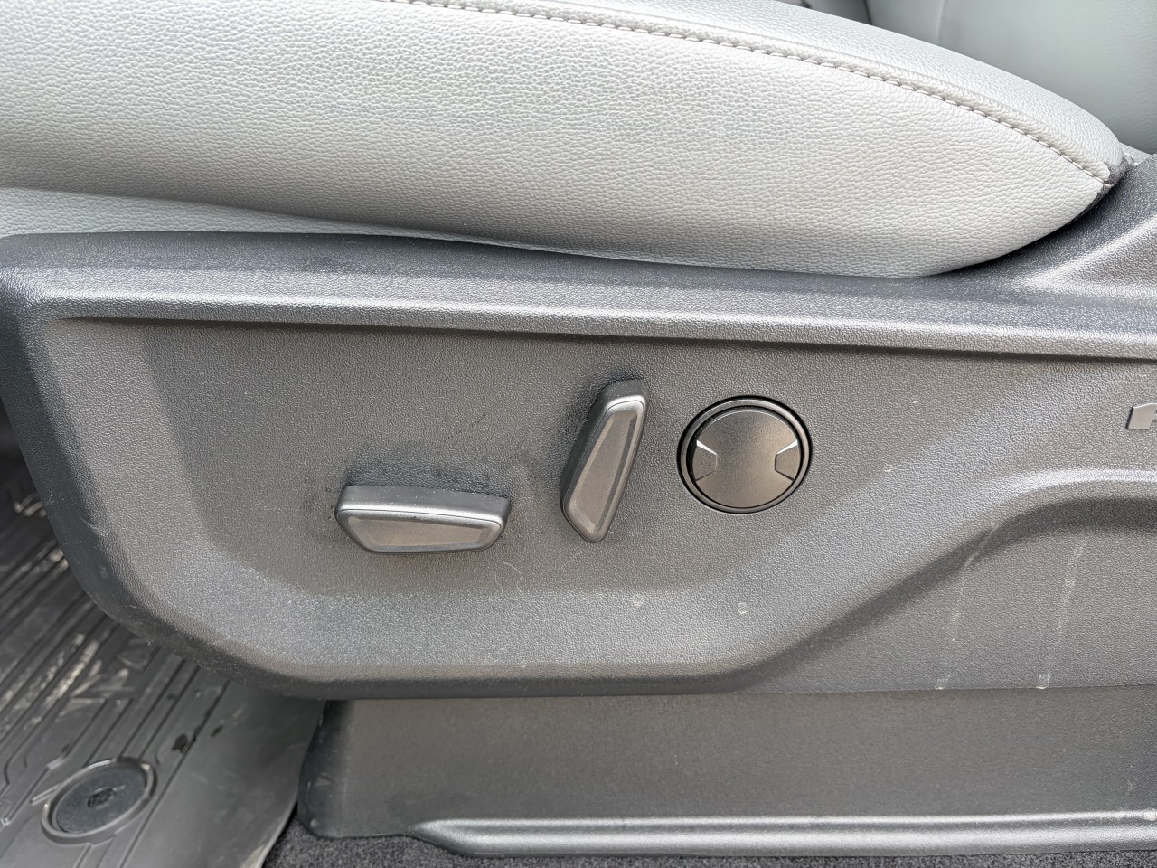 2025 Ford F-150 Lightning FLASH Main Image