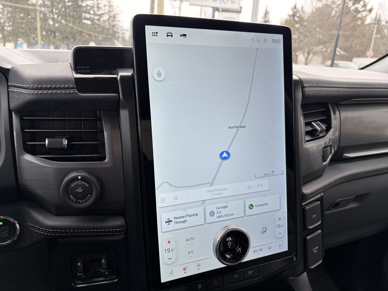 2025 Ford F-150 Lightning FLASH Main Image