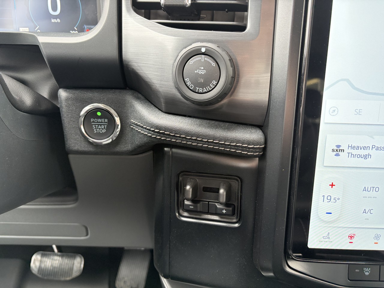 2025 Ford F-150 Lightning FLASH Main Image