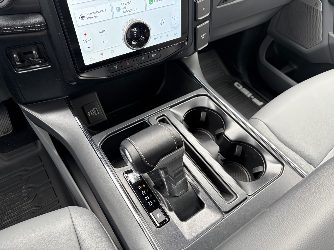 2025 Ford F-150 Lightning FLASH Main Image