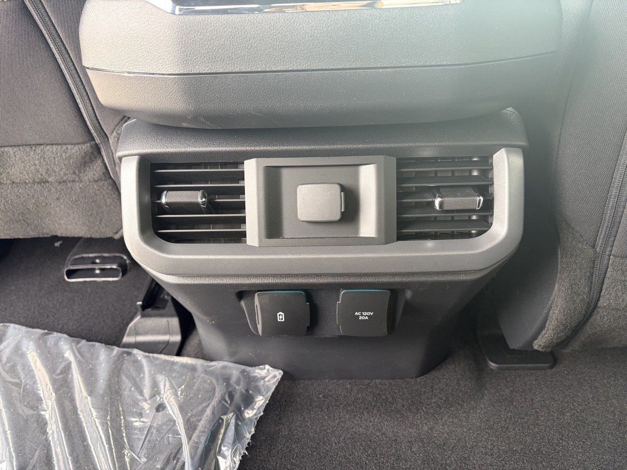 2026 Ford F-150 XLT Main Image