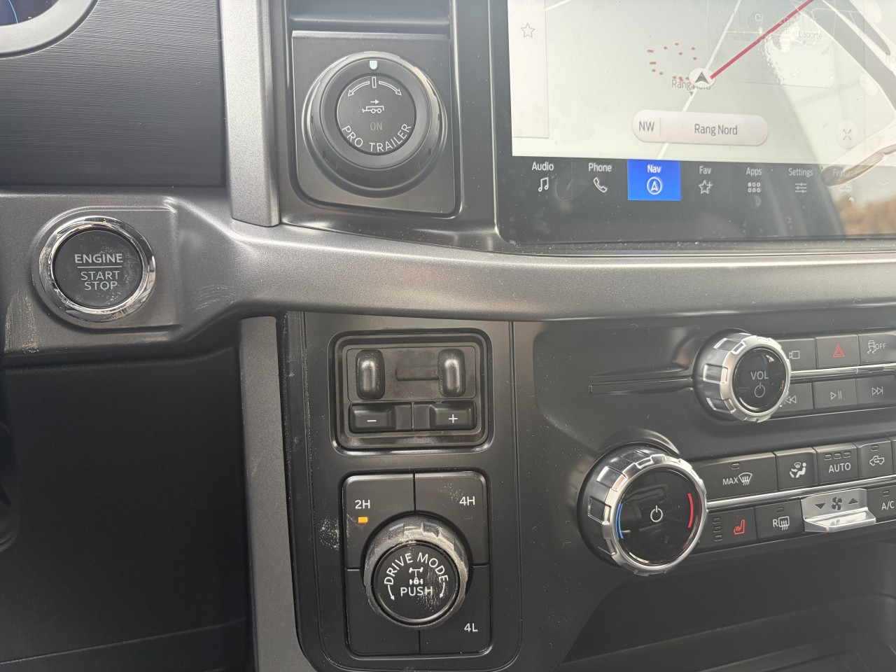 2026 Ford F-150 XLT Main Image