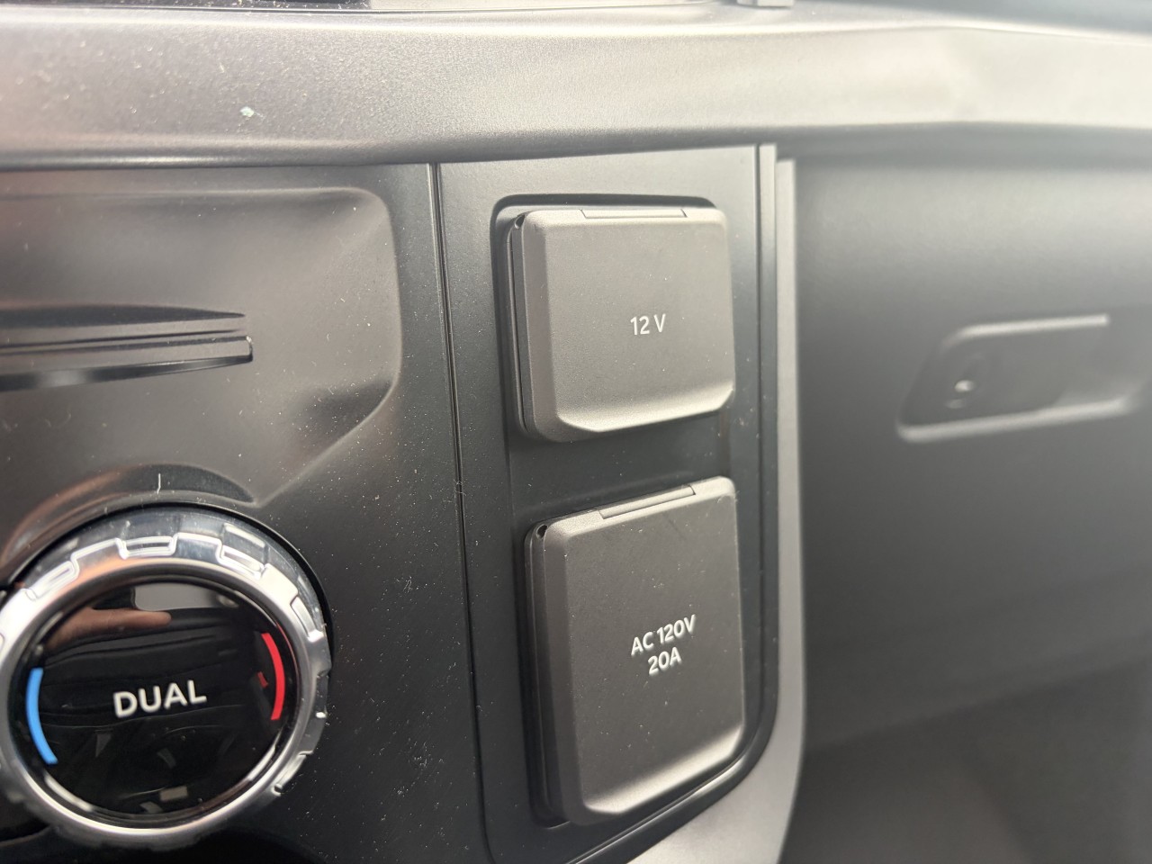 2026 Ford F-150 XLT Main Image