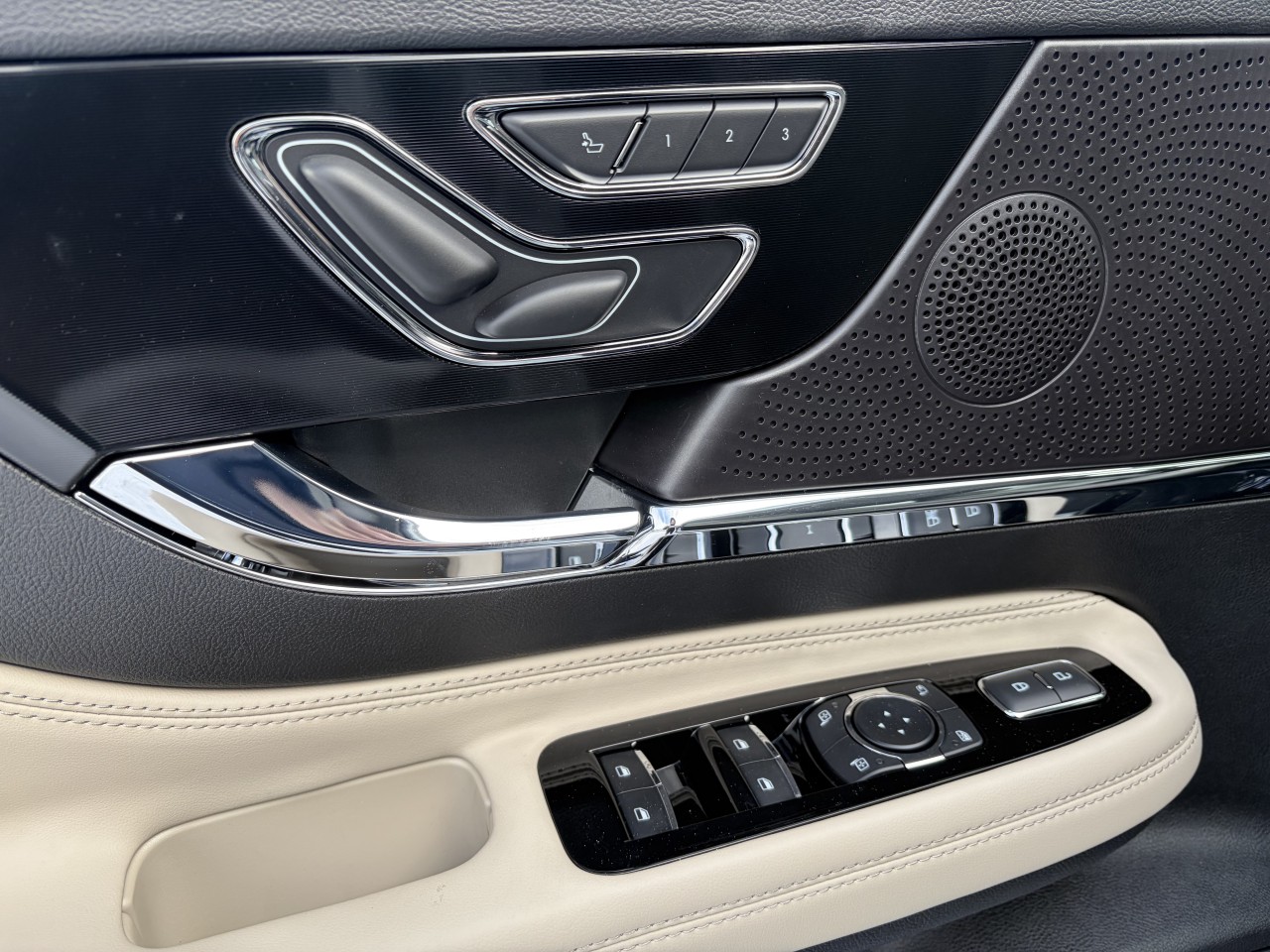 2026 Lincoln Corsair Reserve Main Image