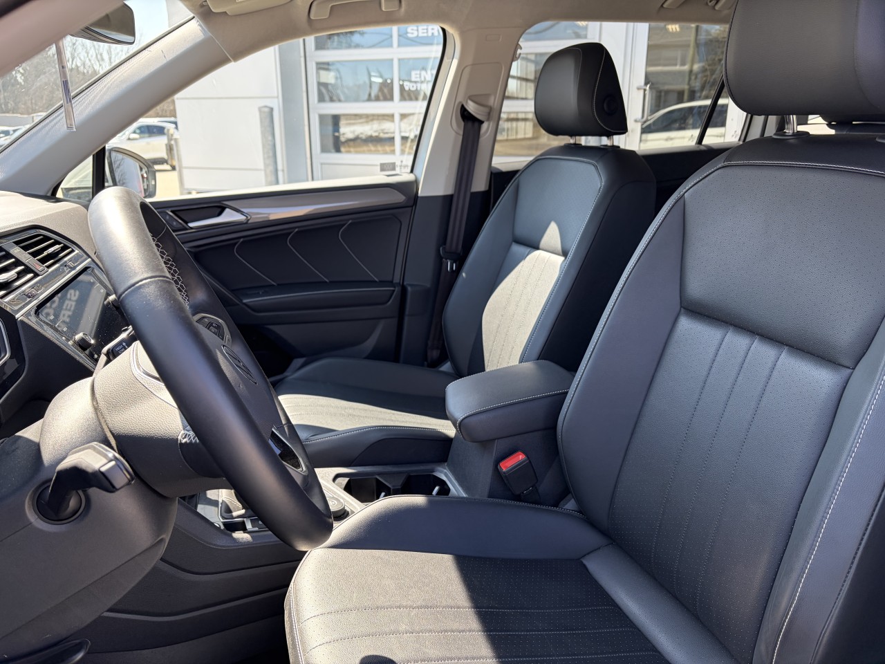 2024 Volkswagen Tiguan COMFORTLINE SIÈGES AVANT CHAUFFANT/VOLANT CHAUFFANT CAMÉRA DE RECUL Main Image