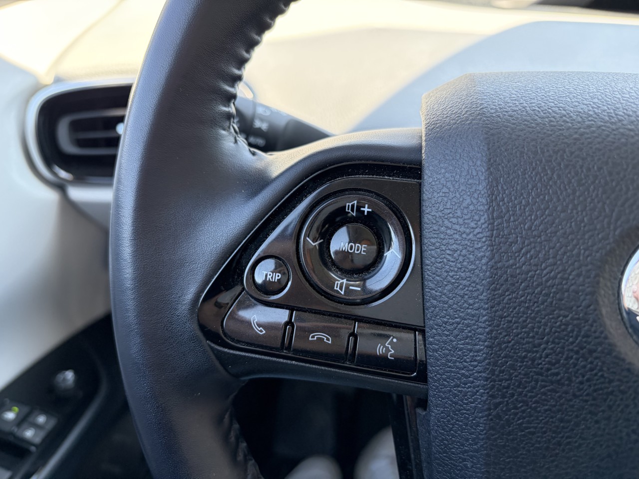 2022 Toyota Prius Prime PHEV BANC+VOLANT CHAUFFANT GPS CUIR Main Image