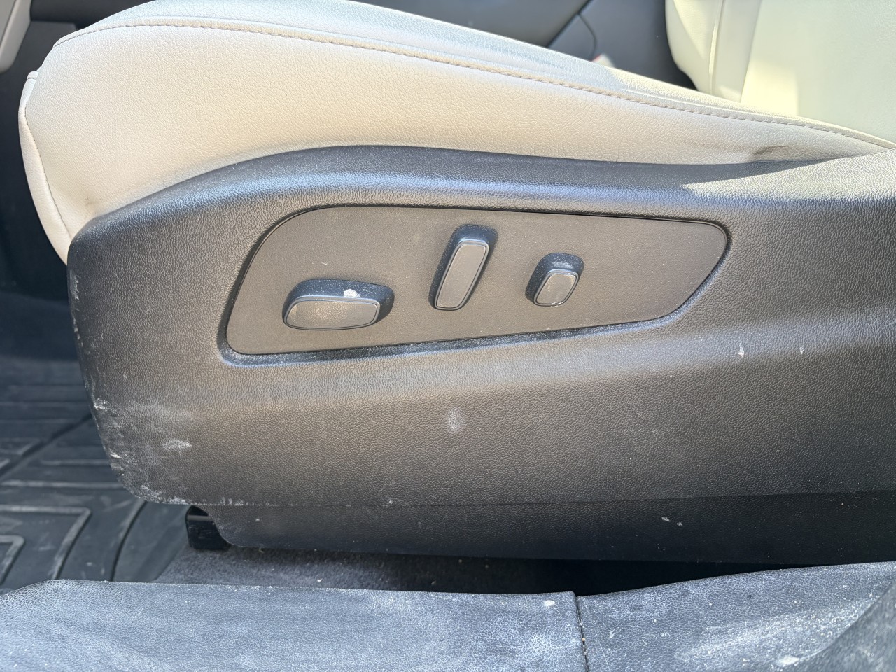 2023 Cadillac XT4 AWD Luxury Main Image